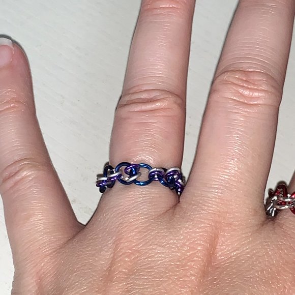 Blue, Purple and Silver chainmail ring, Size 5 1/2 - Picture 8 of 10